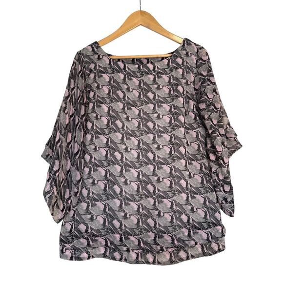 W118 by Walter Baker Women Feathered Wings Boho Pullover Blouse Size M Gray Pink - Picture 1 of 8